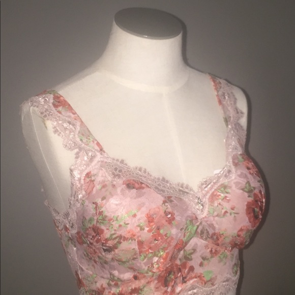 Intimates - Picture 6 of 8